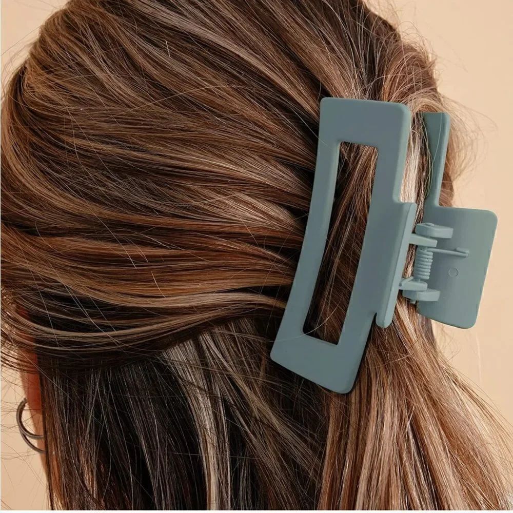 Matte Claw Clips - Picture 5 of 5